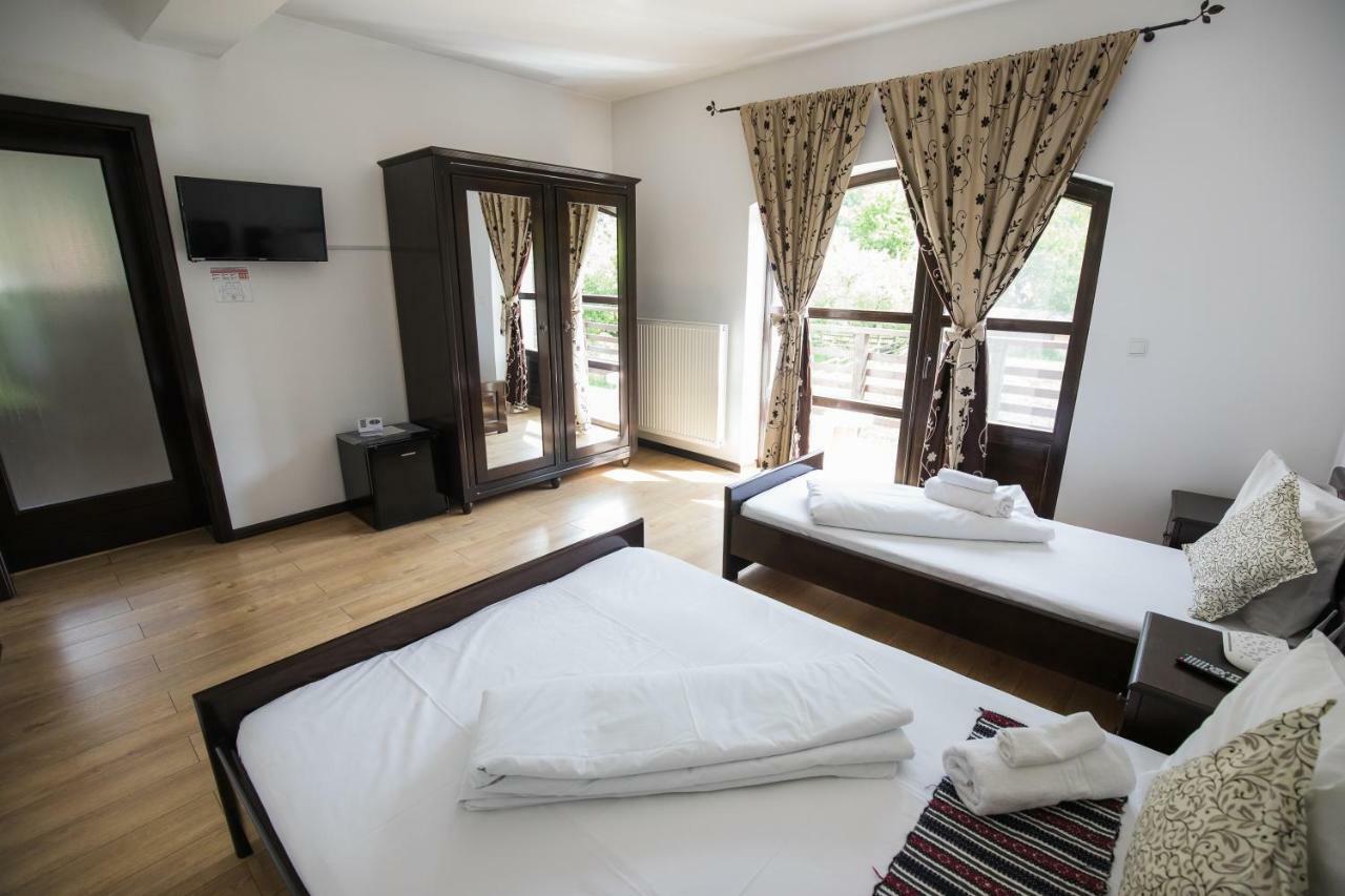 Hotel Vatra Dacilor Transalpina Şugag Exterior foto